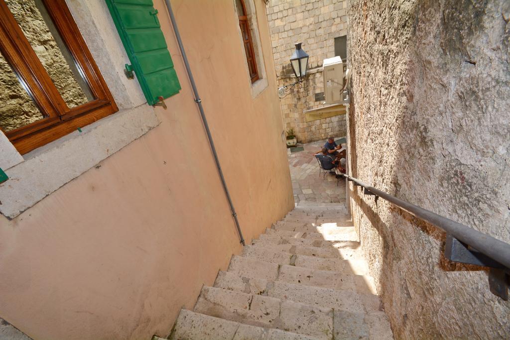 Studios Belvi Kotor Extérieur photo