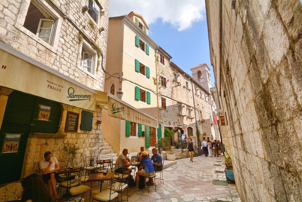 Studios Belvi Kotor Extérieur photo