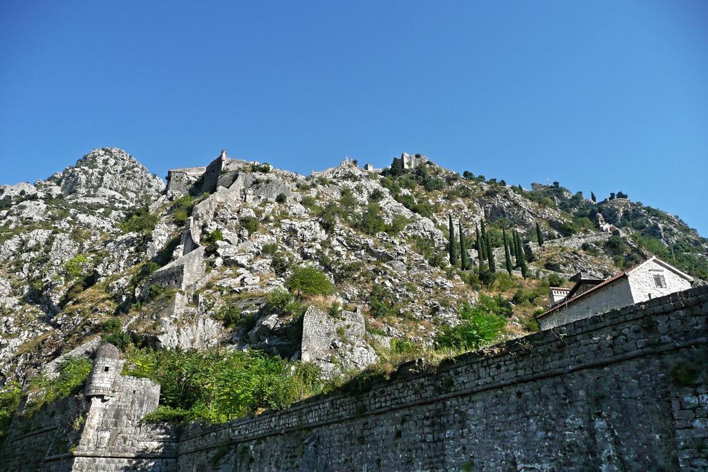 Studios Belvi Kotor Extérieur photo