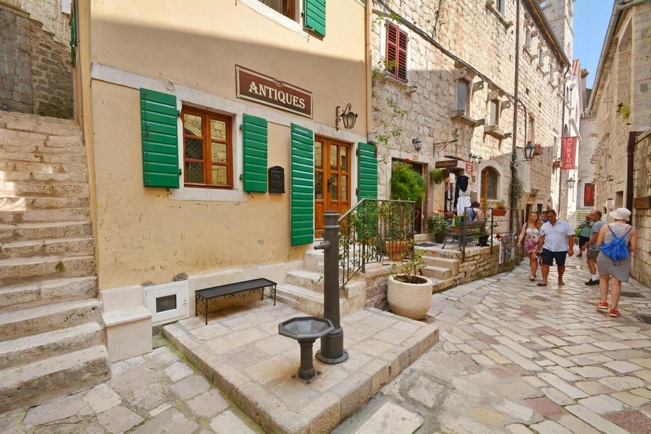 Studios Belvi Kotor Extérieur photo